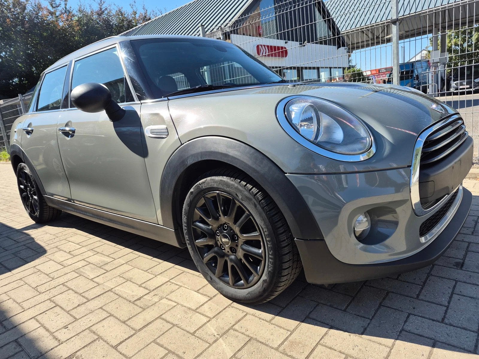 MINI One one D (bj 2017), Auto's, Elektrische ramen, Stof, Gebruikt, Zwart