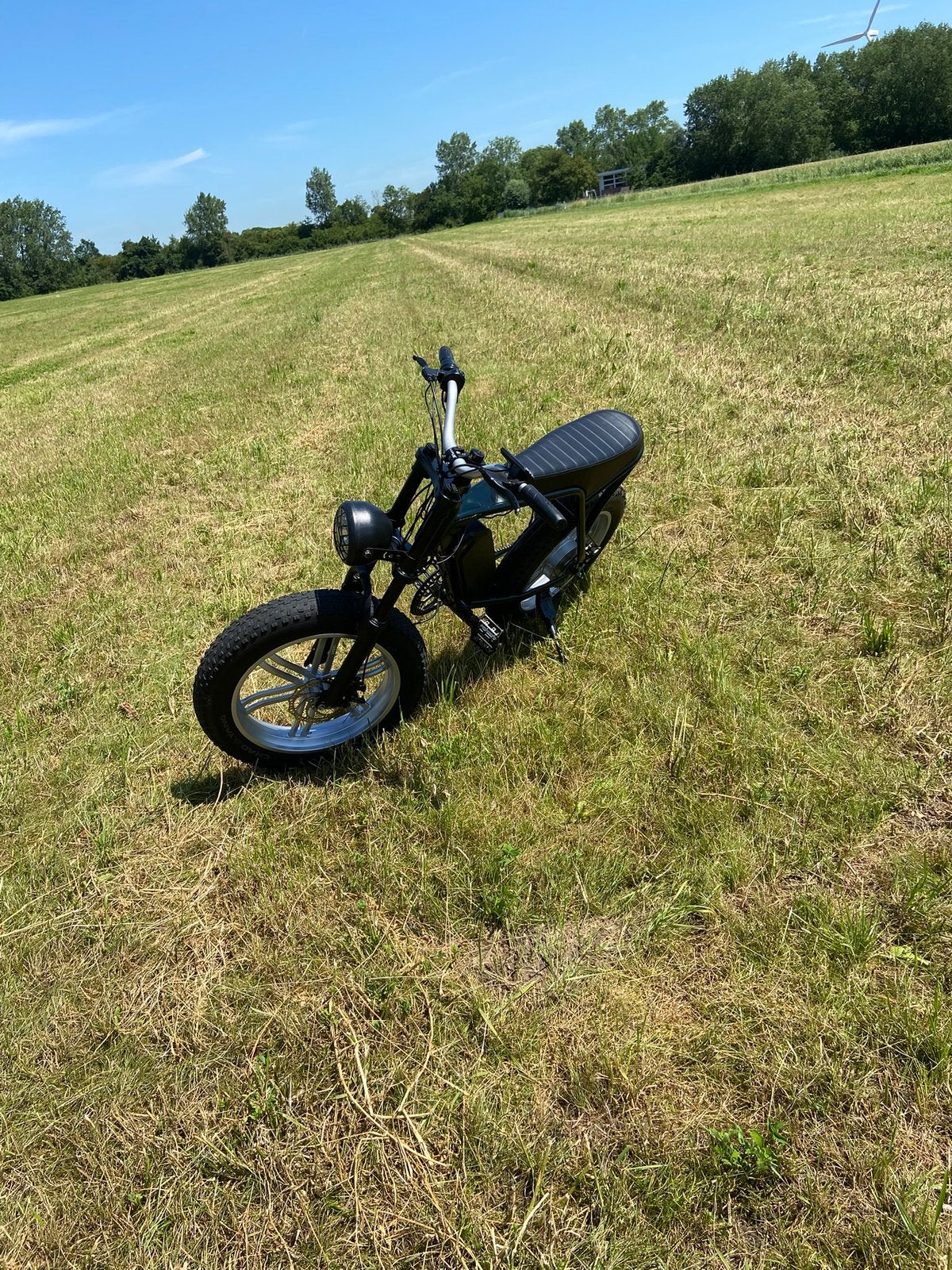 Custom ouxi v8 1.0, Fietsen en Brommers, Ophalen, Zo goed als nieuw