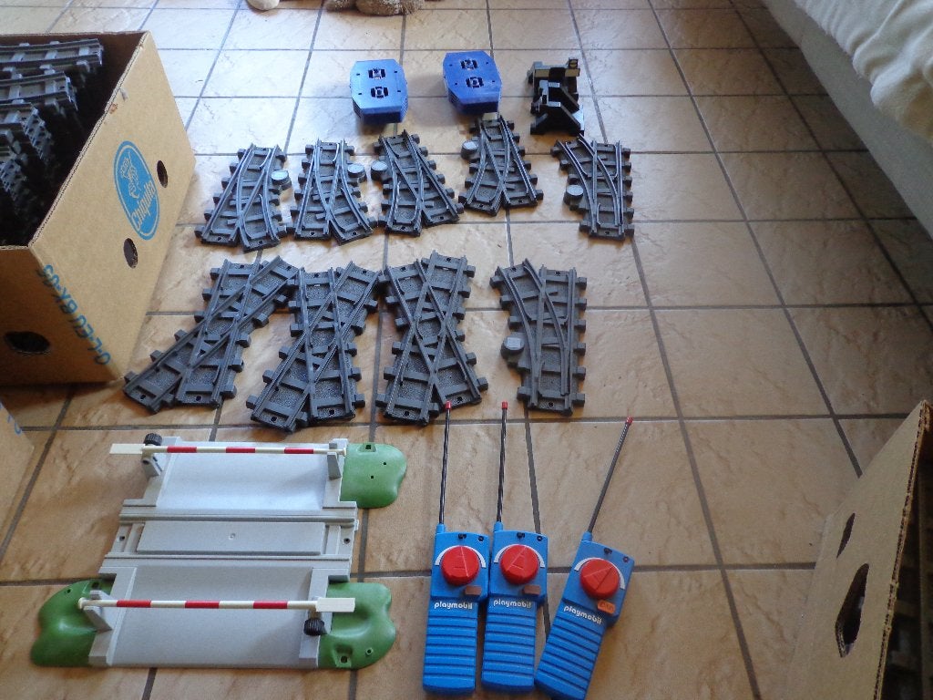 Trains téléguidés Playmobil + accessoires, Enlèvement, Comme neuf, Pièces détachées, Autres types