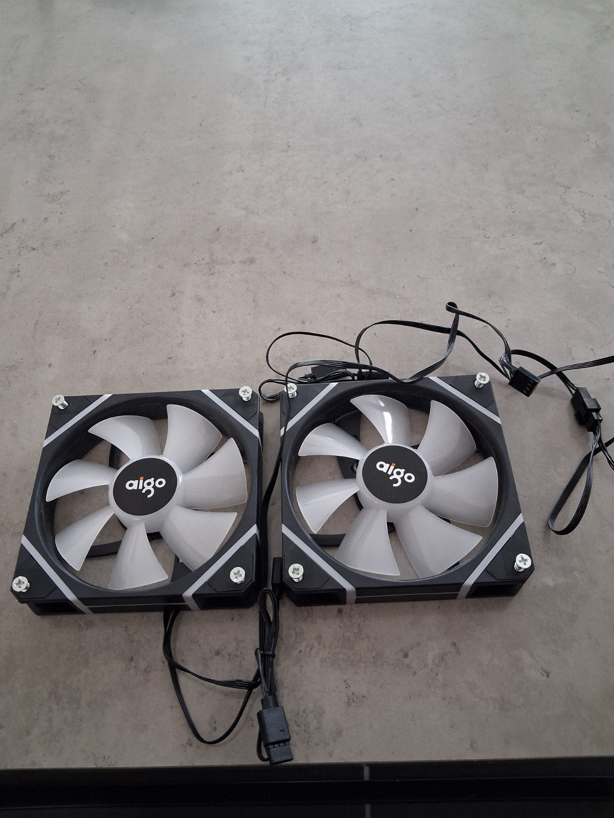 Aigo AM12 ARGB 120mm computer-ventilatoren, Computers en Software, Ophalen