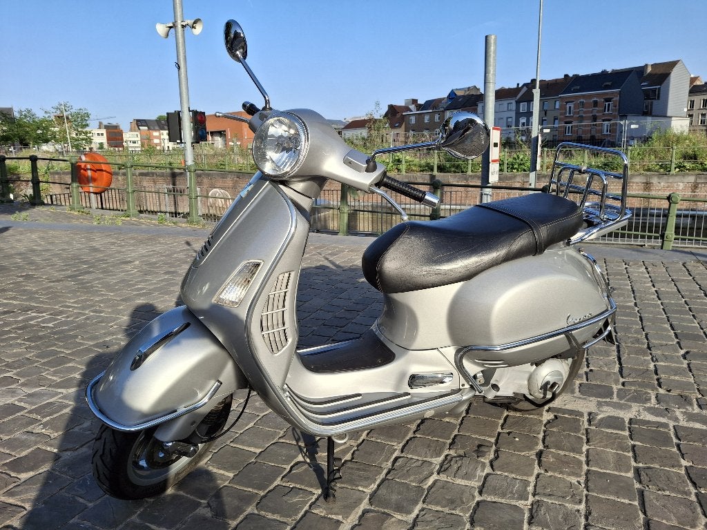 vespa gt 200, Motos, Motos | Piaggio, Scooter, Occasion, Particulier, Permis Moto A2 minimum