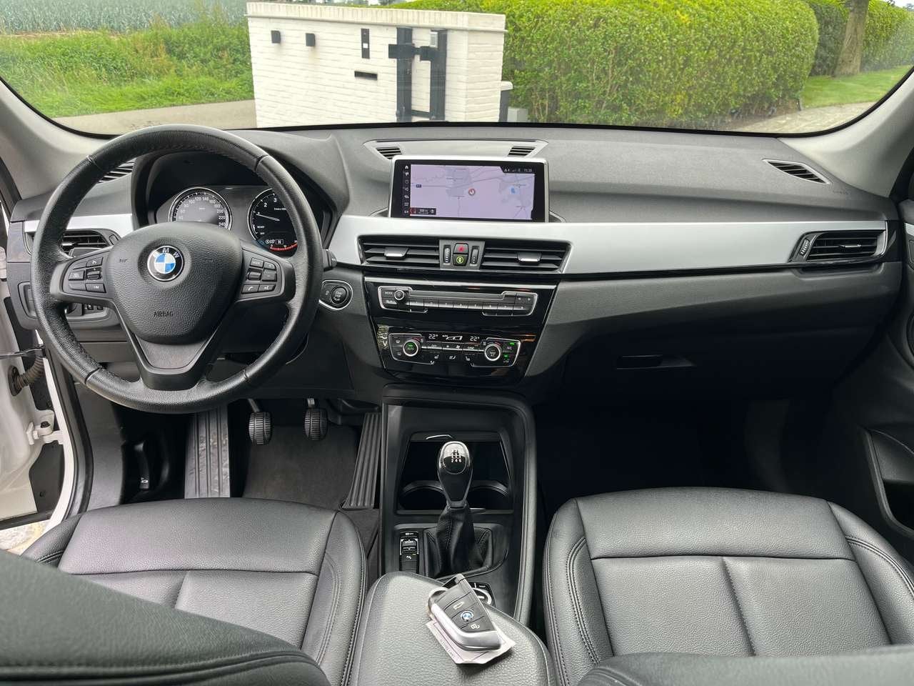BMW X1 1.5i sDrive18 OPF/1eignr/Carplay/Leder/Camera/Navi/C, Autos, Achat, 129 g/km, Entreprise, 5 portes