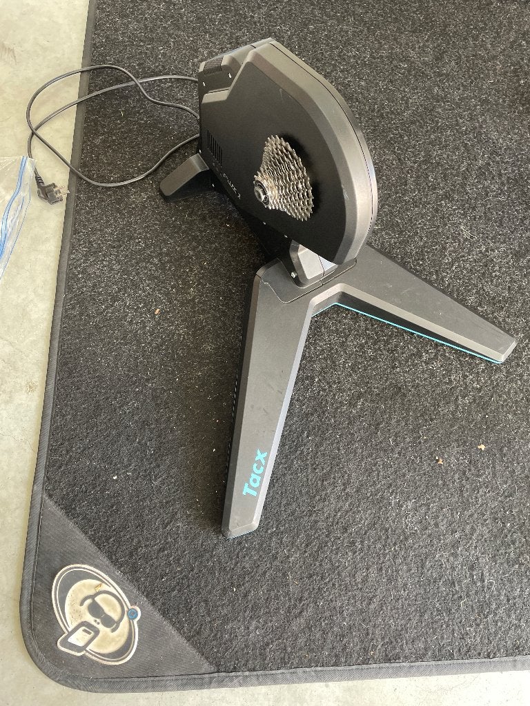 Tacx flux 2 zwift trainer, Enlèvement, Utilisé, Jambes, Autres types