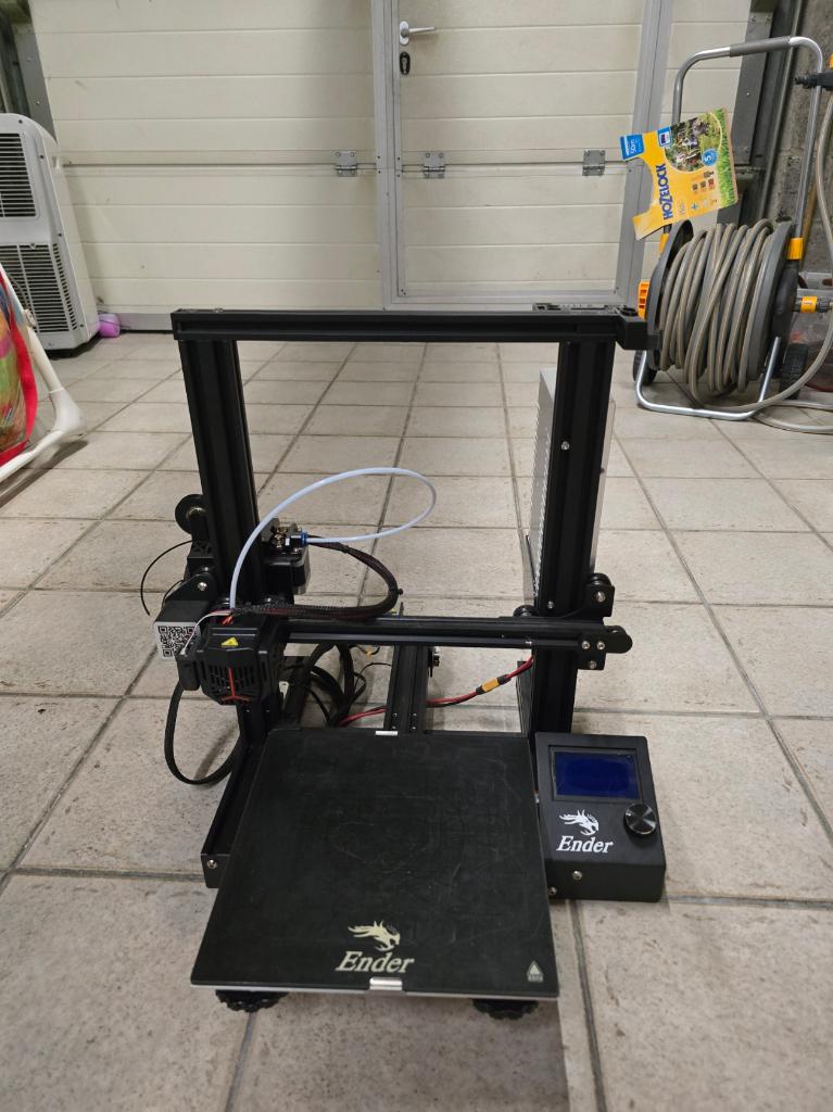 Imprimante 3D Creality Ender 3 Neo – Excellent état, Informatique & Logiciels, 3D Imprimantes, Utilisé, Filament, Enlèvement ou Envoi
