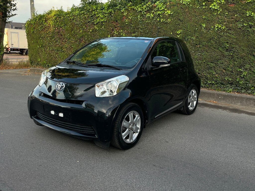 - Toyota IQ - ⁠26/11/2009 - 82000.km - ⁠1 L / Benzine, Auto's, Toyota, IQ, Zwart, Handgeschakeld, Euro 4