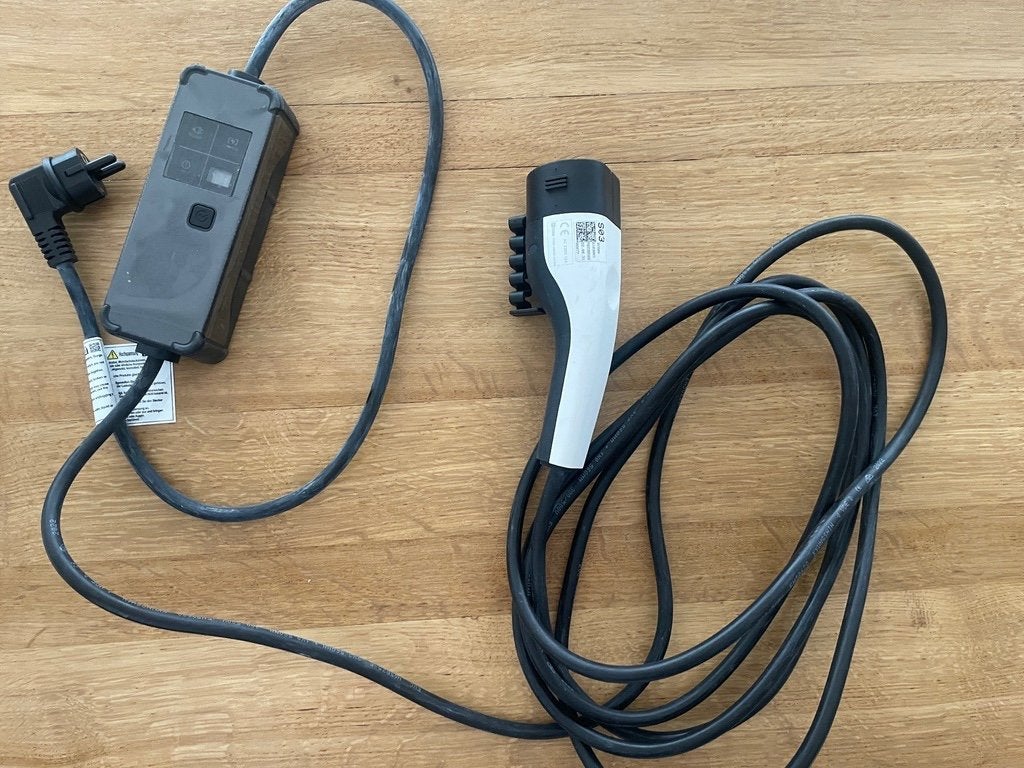 Chargeur APTIV EV PHEV dorigine Type2 Mercedes BMW Audi Mini, Autos : Divers, Bornes de recharge, Enlèvement ou Envoi, Neuf, Borne de recharge et Câble de charge