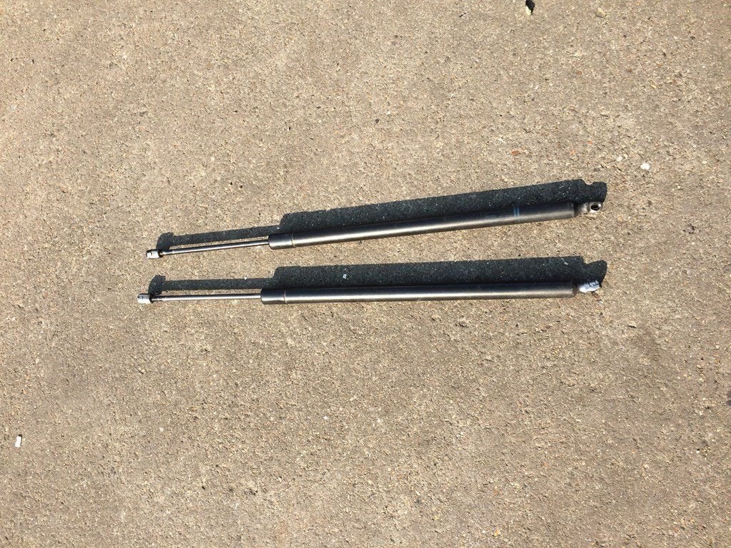 Volkswagen T5 achterklep gasdempers, Auto-onderdelen, Gebruikt, -, Volkswagen, -