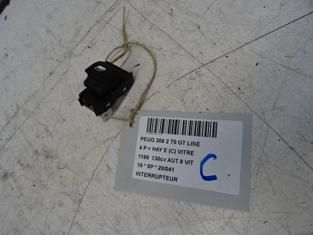 COMMUTATEUR 308 (L3 / L8 / LB / LH / LP) (96762292ZD), Kontakt-peugeot@peugeot.com, Utilisé, Peugeot Deutschland GmbH, Bahnhofsplatz
65423  Rüsselsheim, DE