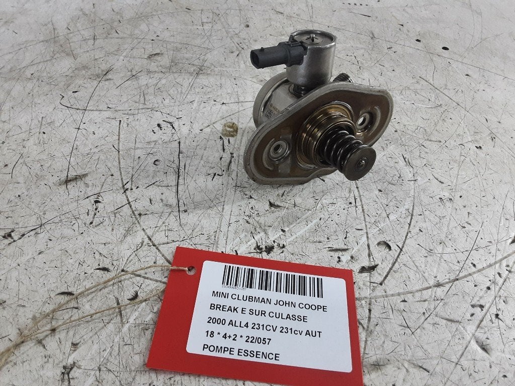 POMPE CARBURANT C Mini Clubman (F54) (13517636881), Petuelring 130
80809  München, DE, Mini, Utilisé, Minikundenbetreuung@mini.de