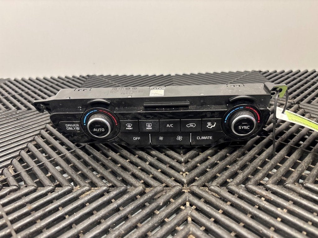 BEDIENINGSPANEEL VERWARMING Kia Niro I (DE) (|97250G5630|), Info@kia.de, Theodor-Heuss-Allee 11
60486  Frankfurt am Main, DE, Kia Deutschland GmbH