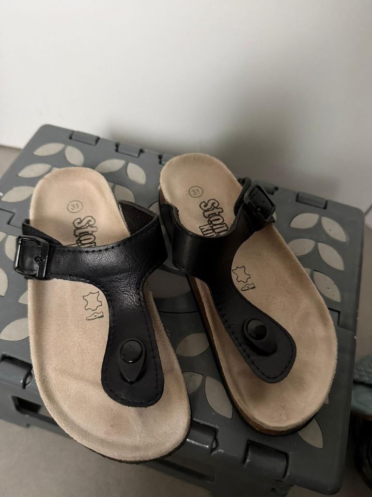 slippers maat 31 amper gedragen Af te halen in Eeklo, Ophalen