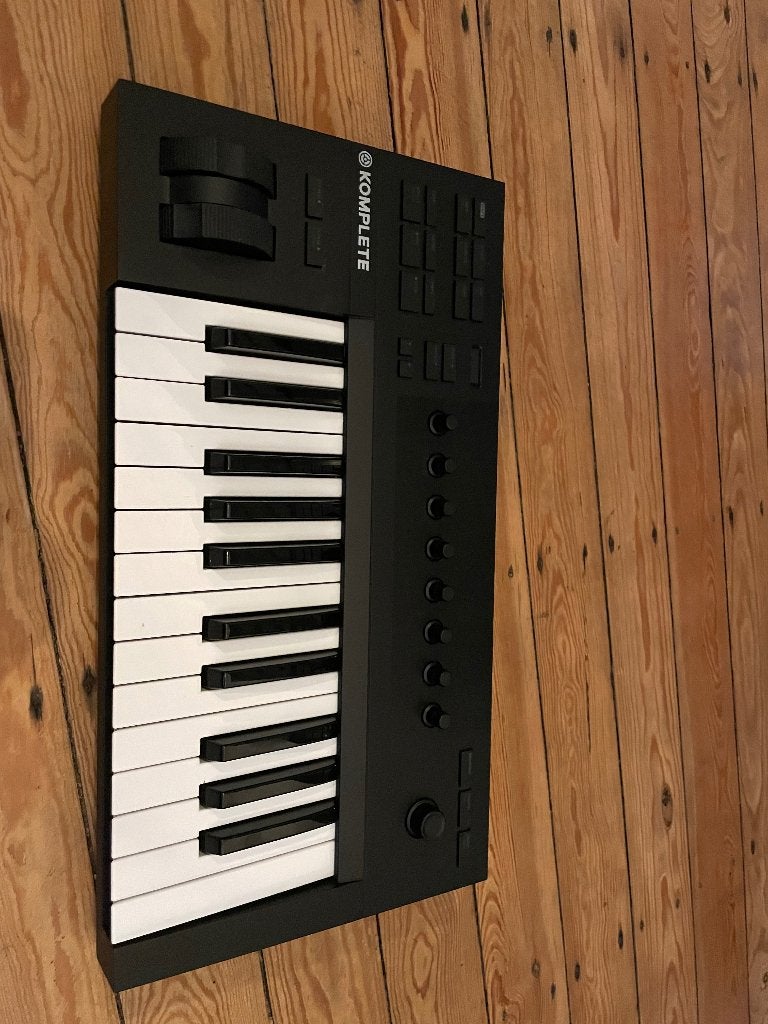 Native Instruments Komplete  Kontrol A 25 - (Licence incluse, Muziek en Instrumenten, Midi-apparatuur, Ophalen of Verzenden, Zo goed als nieuw