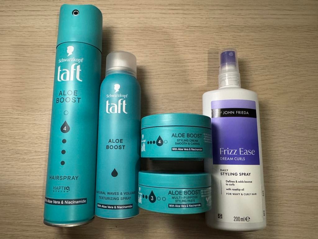 Kit de coiffure Schwarzkopf Taft, John Frieda, Enlèvement, Comme neuf