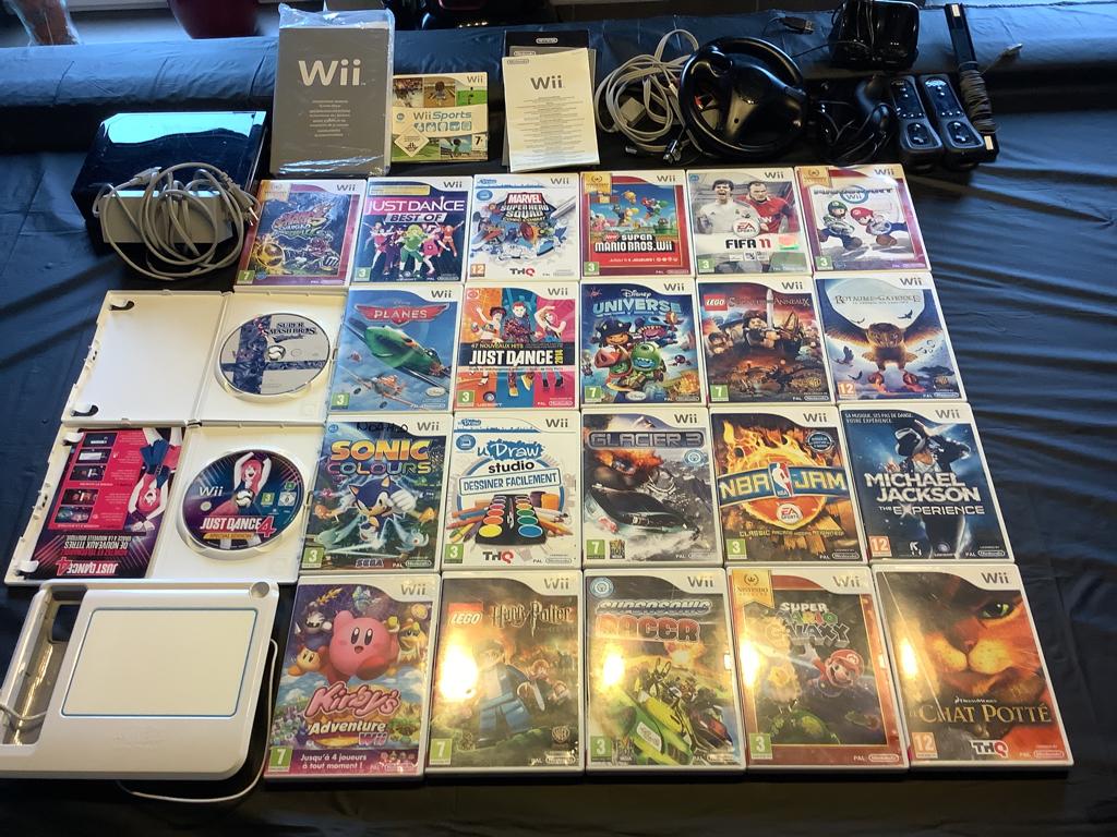 WII console complète /tablette à dessin /volant /21 jeux, Consoles de jeu & Jeux vidéo, Enlèvement ou Envoi