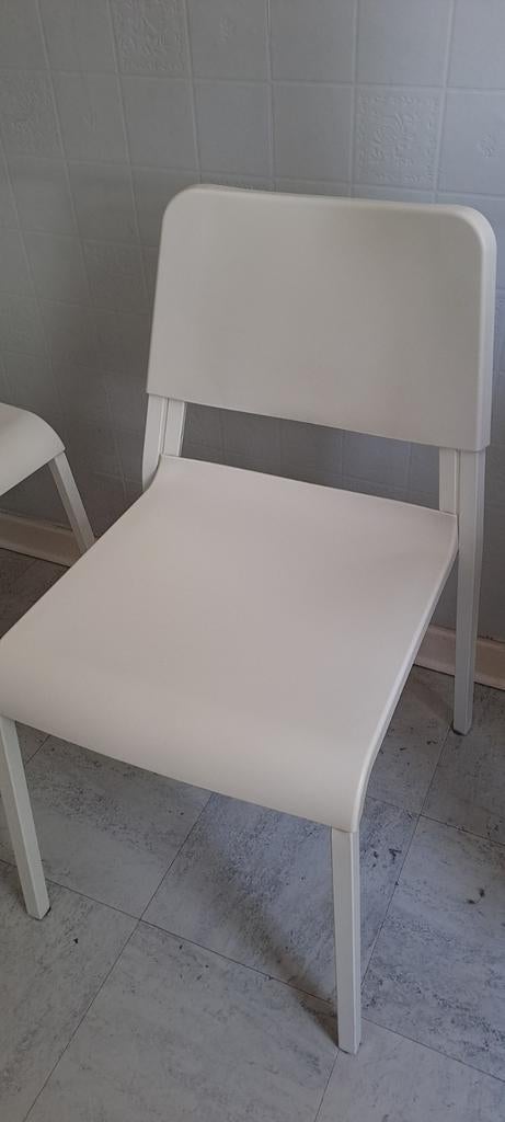 Chaise de cuisine blanc comme neuf lot de 2 a saisir ️↙️, Enlèvement, Comme neuf, Plastique