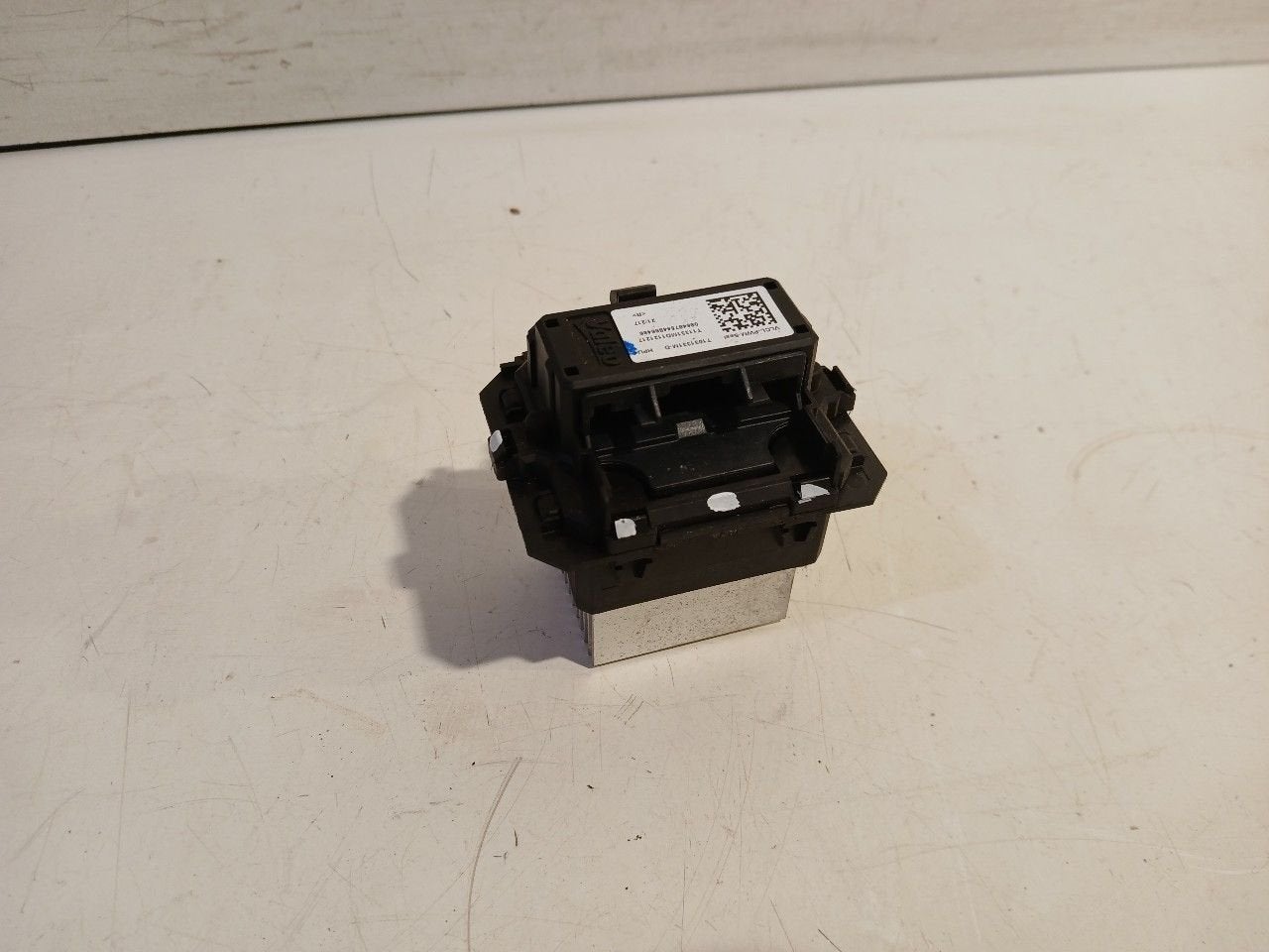 Kachelweerstand Renault Trafic, Onderdelen@venauto.nl, Van der Ven Autorecycling B.V., Gebruikt, Ettenseweg 76, 4706 PB Roosendaal, The Netherlands