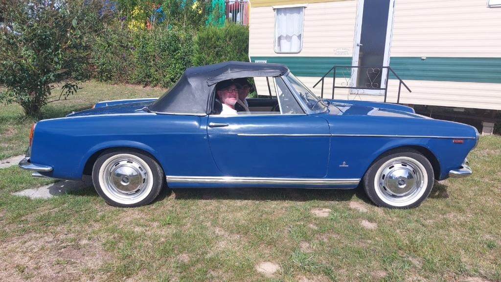 Fiat cabriolet1500 boîte/5  1965, Auto's, Fiat, Achterwielaandrijving, Cabriolet, Blauw, Leder
