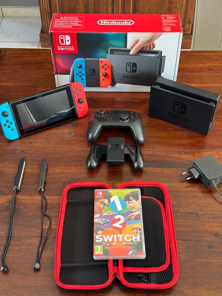 Nintendo Switch + Manette Pro officielle + Jeu 1-2-Switch, Enlèvement, Comme neuf, Avec 2 manettes, Switch Original