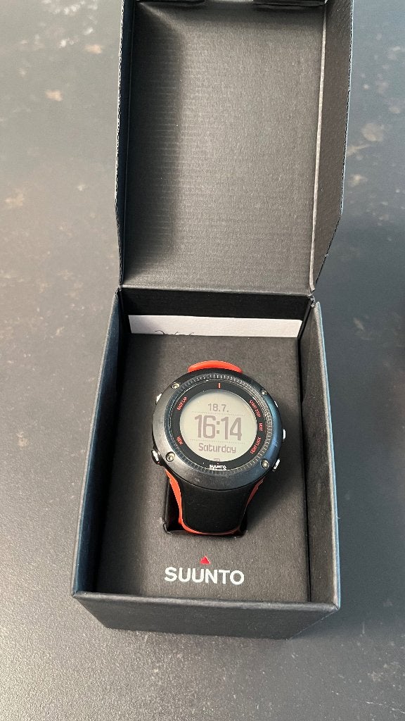 Montre Sport SUUNTO Ambit 3 RUN, Bijoux, Sacs & Beauté, Montres de sport, Comme neuf, Rouge, Distance, GPS, Battement de coeur
