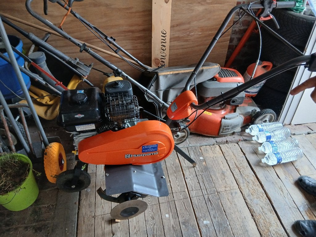 Motoculteur husqvarna, Bricolage & Construction, Enlèvement, Comme neuf, Essence, Husqvarna