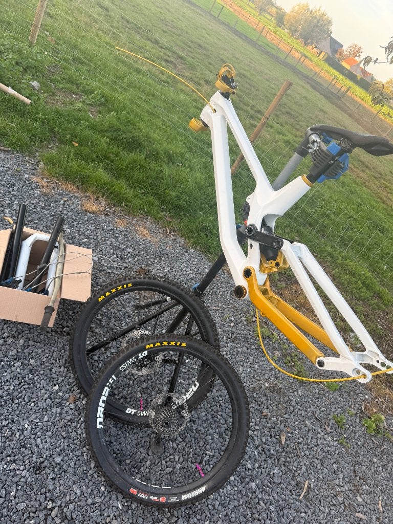 Canyon sender mtb Carbon, Ophalen
