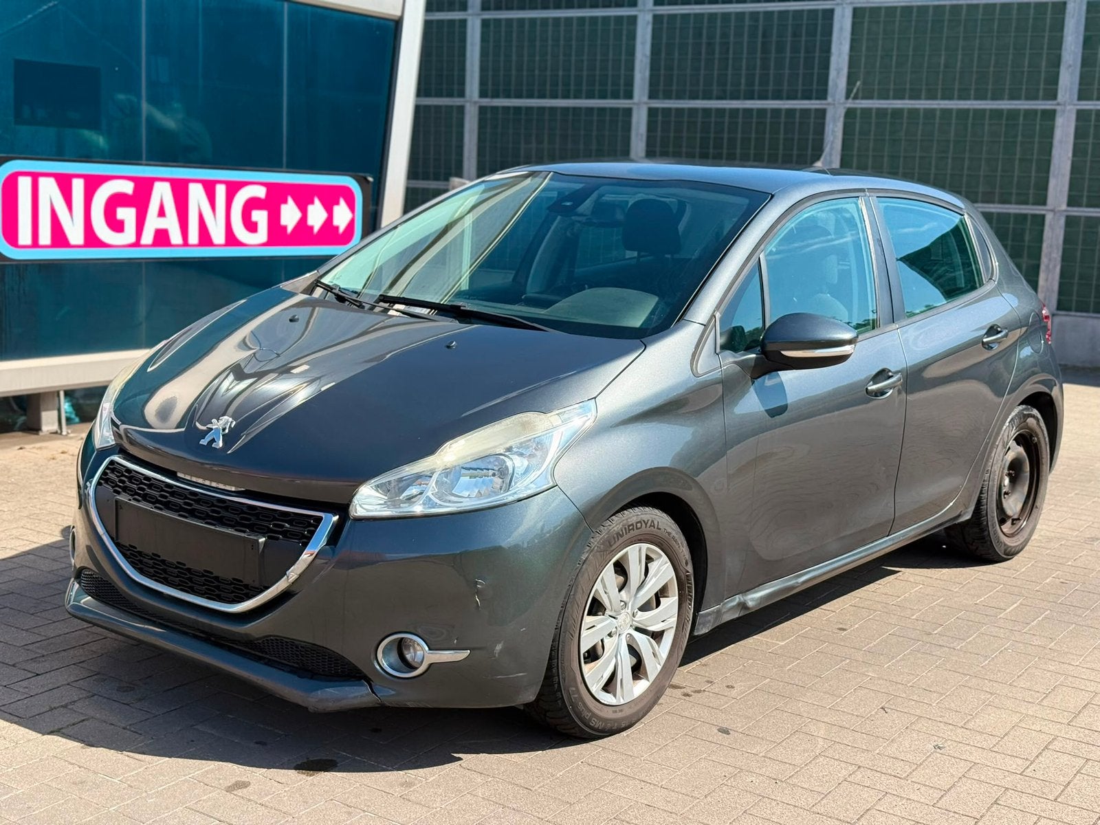 Peugeot 208 1.2 Benzine, Auto's, Stof, Zwart, Blauw, Bedrijf