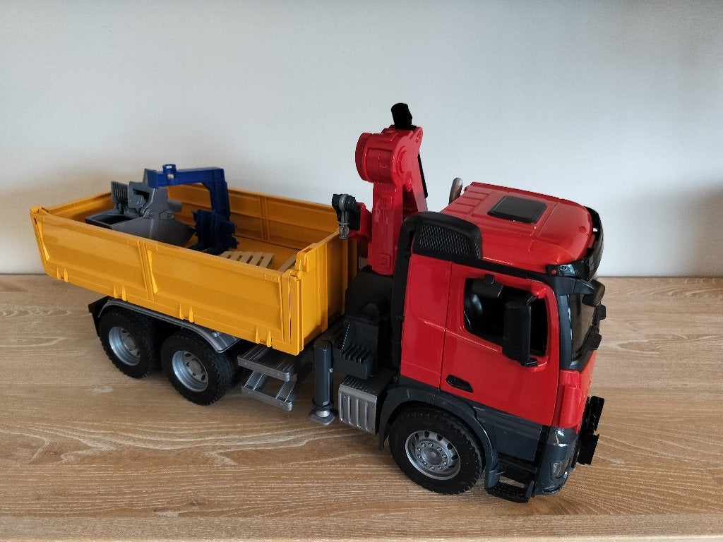 Bruder Mercedes-Benz Arocs vrachtwagen met laadkraan (03651), Ophalen, Zo goed als nieuw