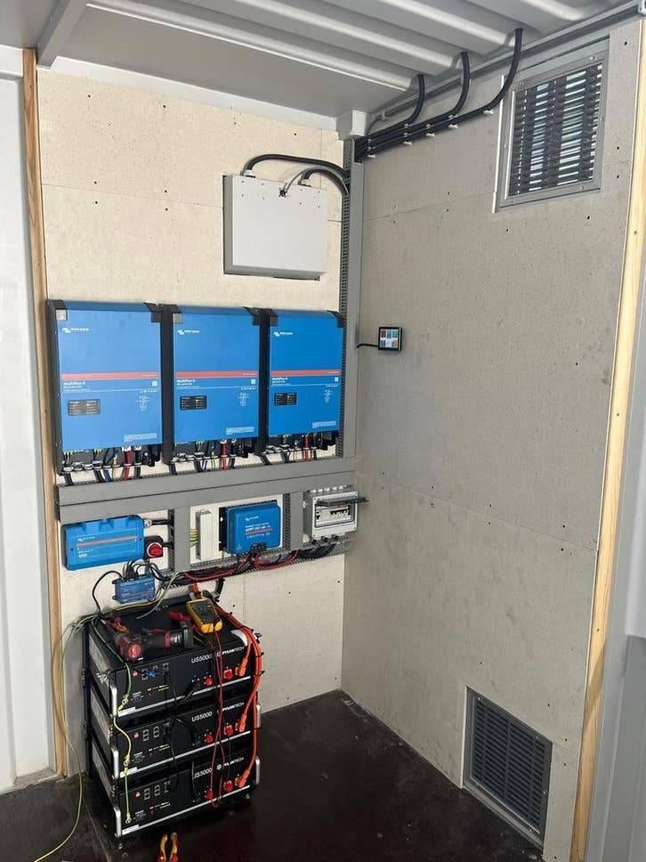 Te Koop: Container Units met Zonnepanelen (Solar) | Zie Omsc, Ophalen
