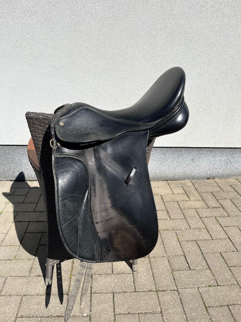 Premiere Dressuurzadel, Animaux & Accessoires, Chevaux & Poneys | Selles, Enlèvement, Utilisé, Dressage