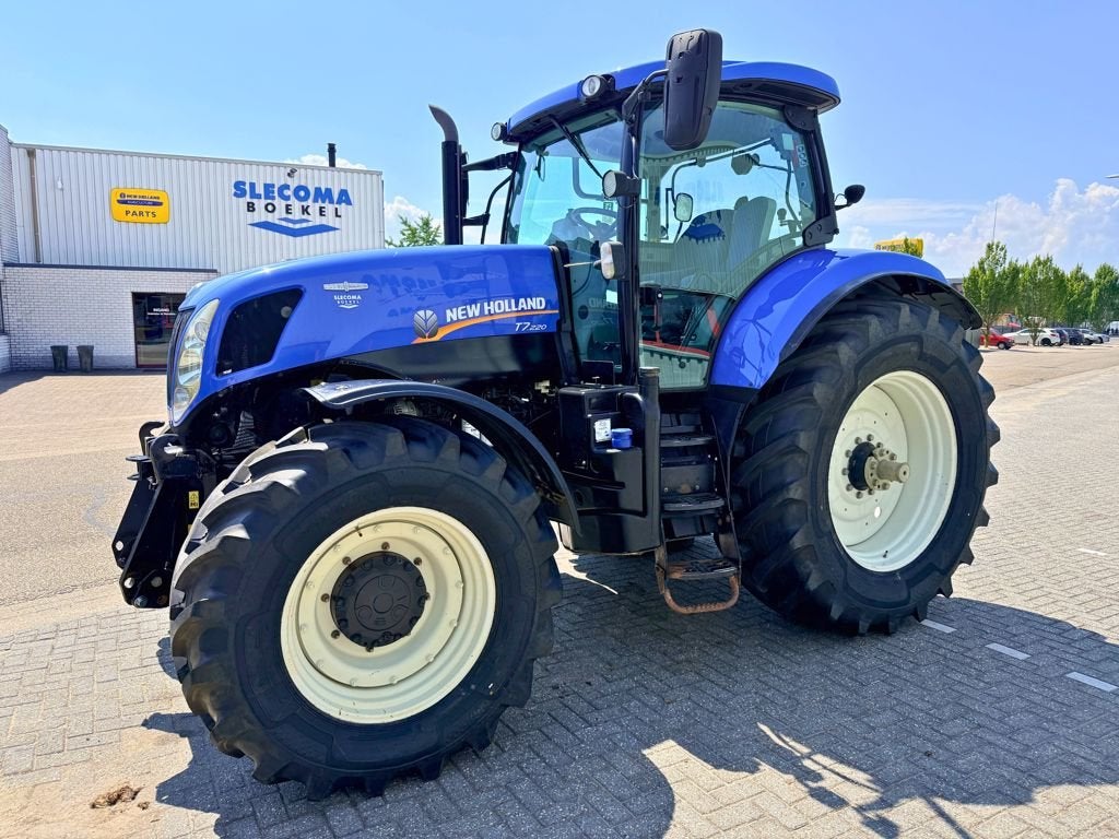 New Holland T7.220 Auto Command, Gebruikt, Meer dan 160 Pk, New Holland, 5000 tot 7500