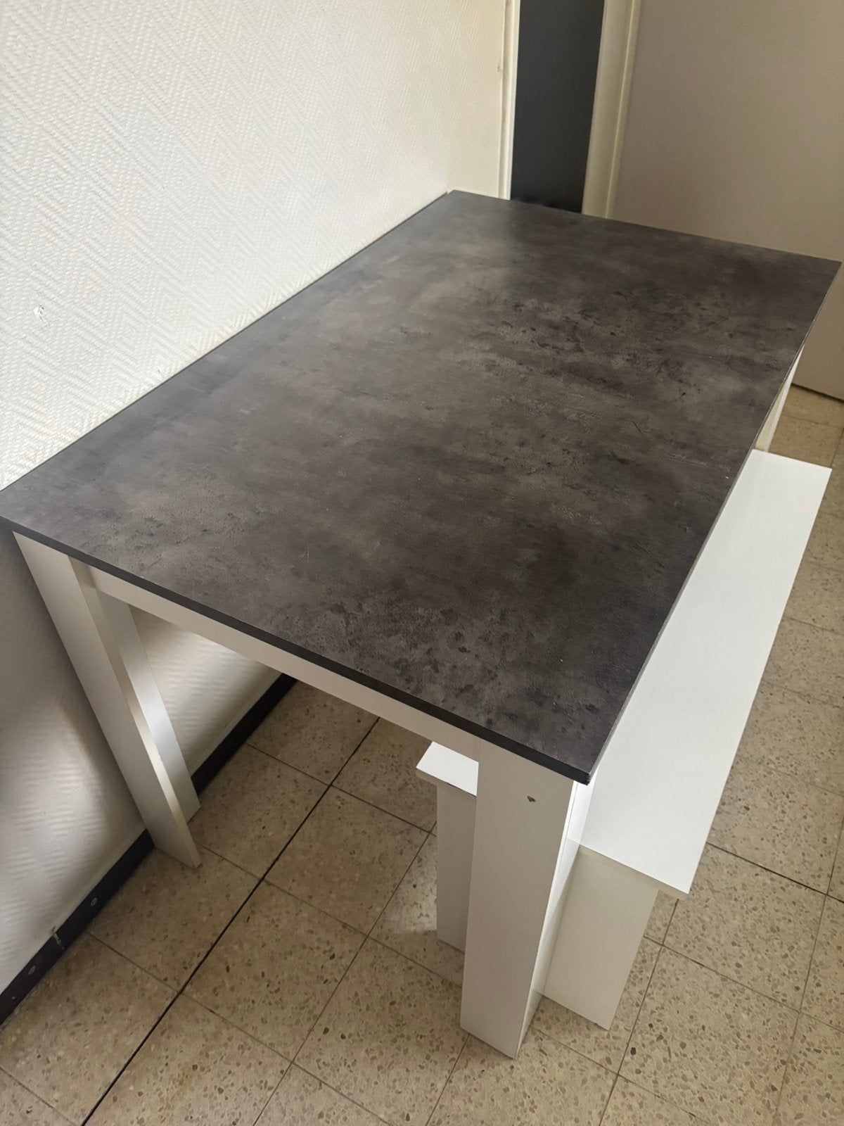 Tafel met bank, Ophalen