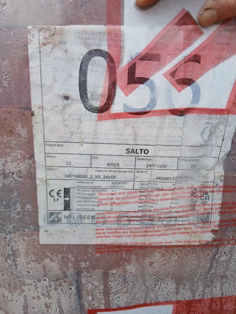 lot gevelstenen salto, Ophalen, Nieuw, Bakstenen