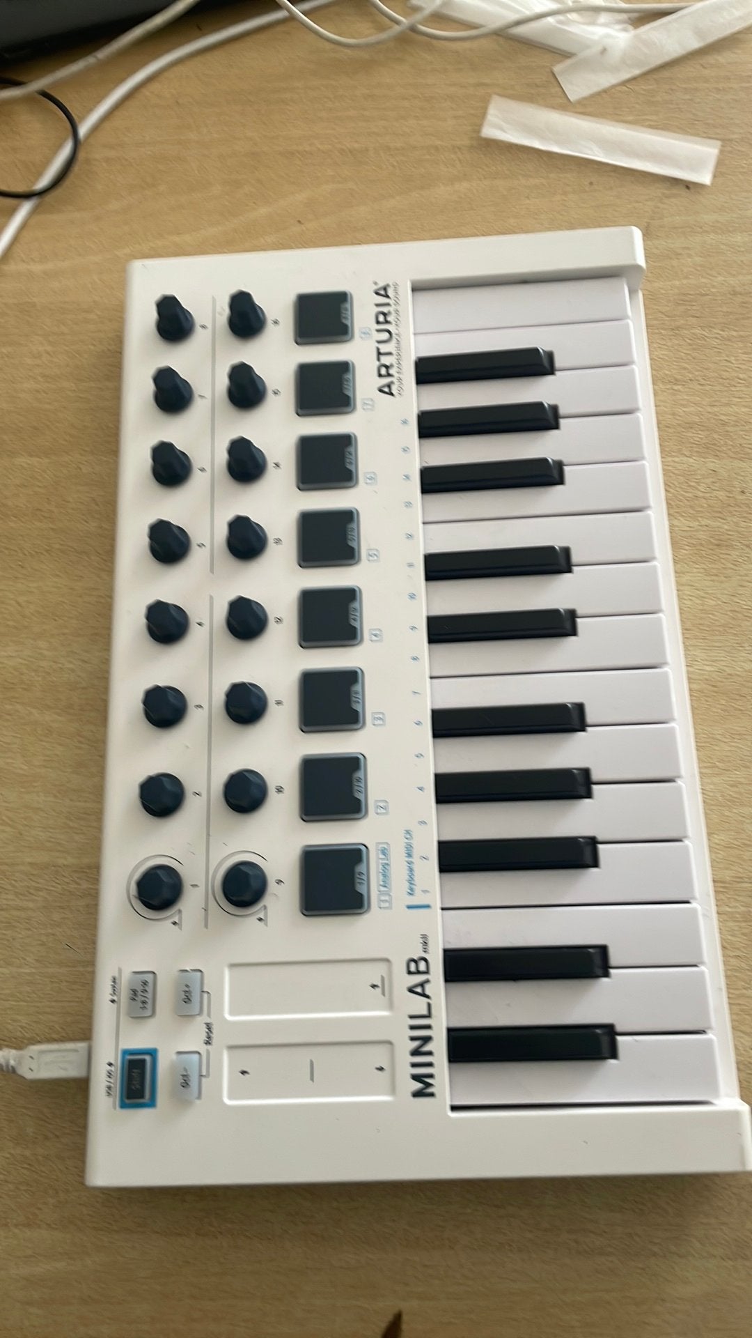 Minilab Arturia mk2, Muziek en Instrumenten, Midi-apparatuur, Ophalen of Verzenden, Nieuw