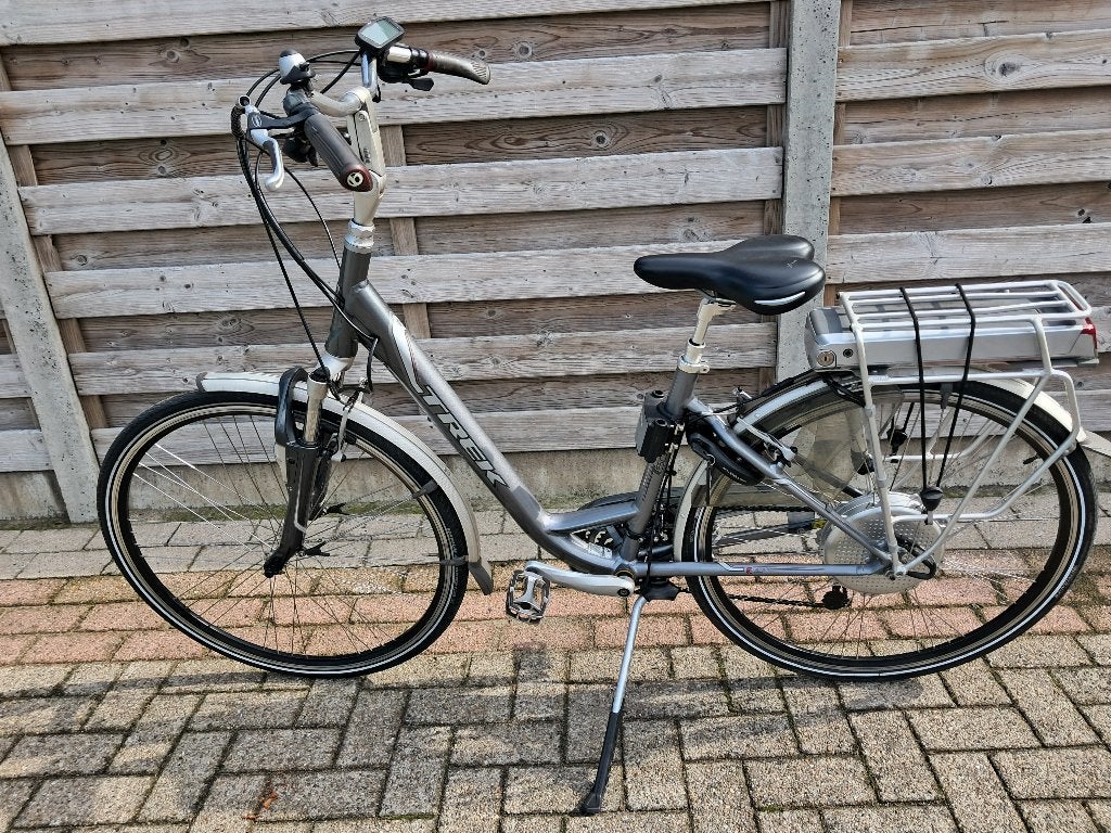 Fiets TREK 500+ navigator zilvergrijs maat M met kinderzitje, Fietsen en Brommers, Ophalen, Gebruikt, Velgrem, 50 tot 53 cm