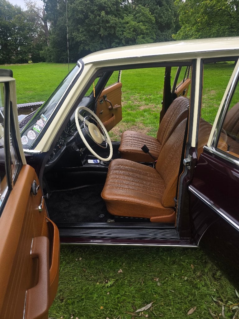 Mercedes 220D Strich-8, foto 12