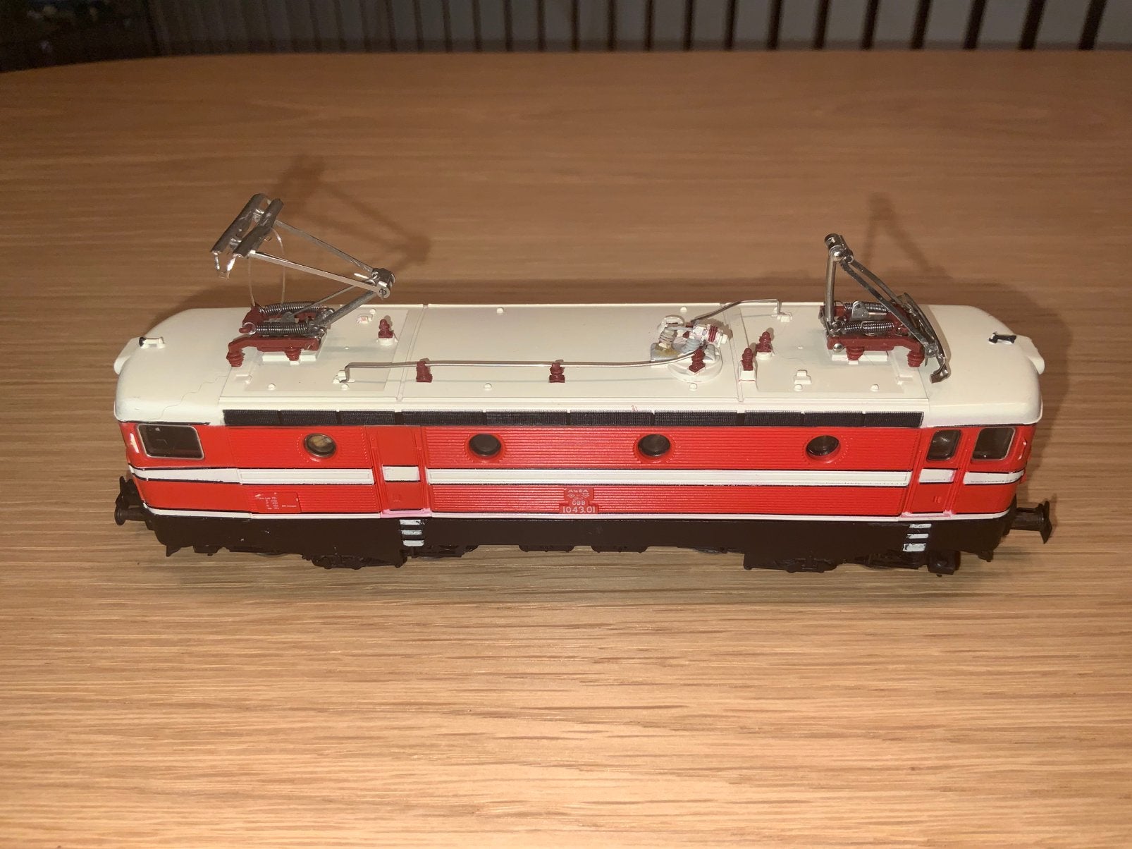 LOCOMOTIVE ÉLECTRIQUE MARKLIN 3143 ÖBB Rh 104301, Enlèvement ou Envoi, Utilisé, Locomotive, Märklin