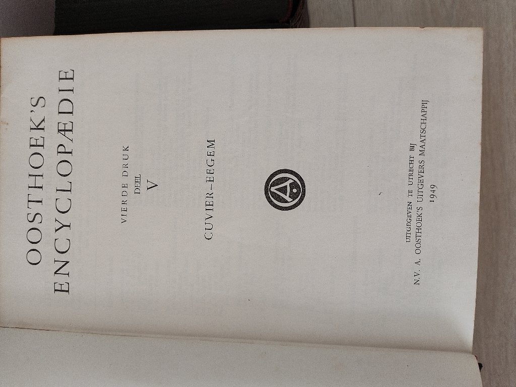 Oosthoek's Geïllustreerde Encyclopaedie, Boeken, Encyclopedieën, Ophalen, Zo goed als nieuw