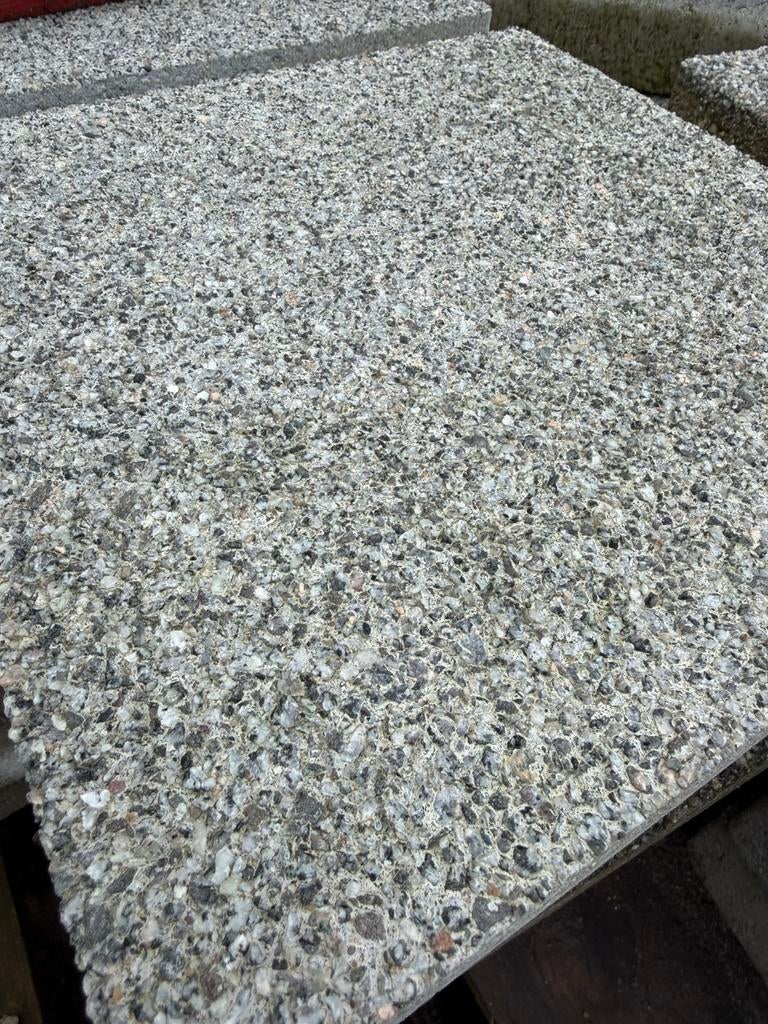 Beton dallen 75 meter uitgewassen 30x30x60, Ophalen, Zo goed als nieuw, Beton