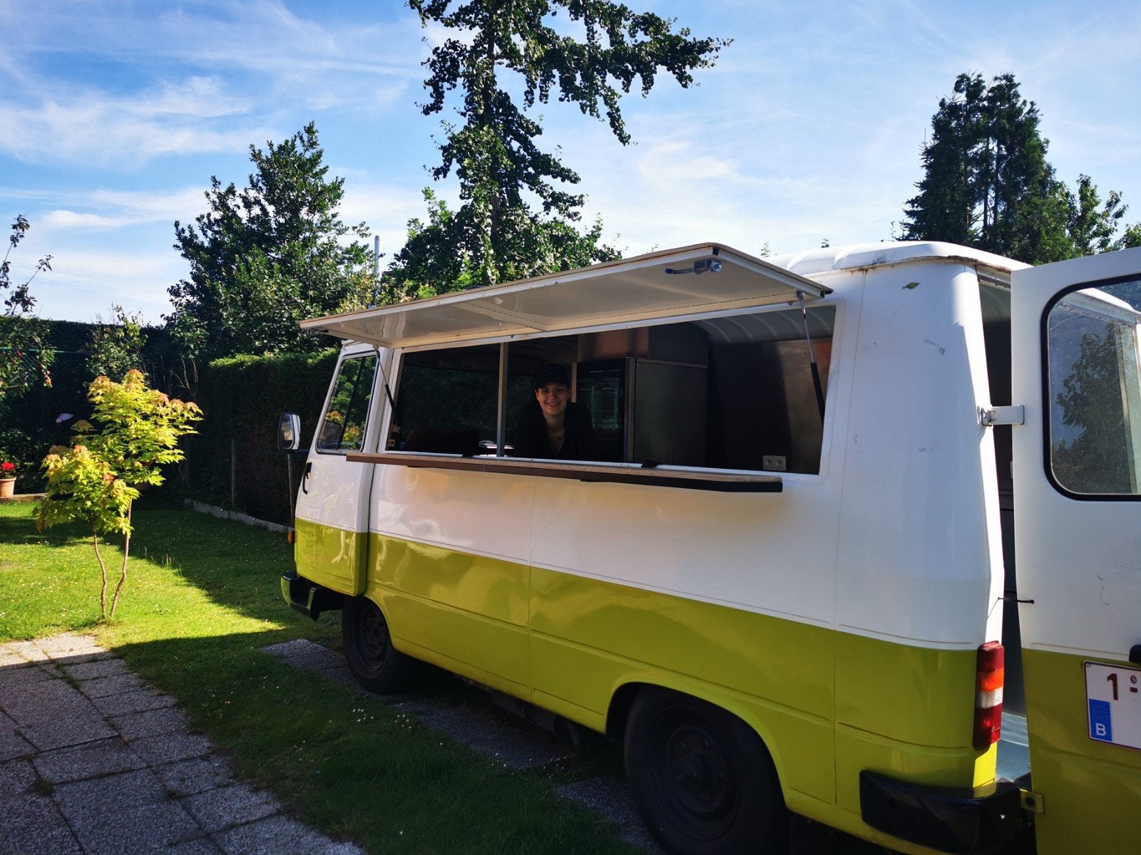Peugeot J9 retro Foodtruck, Autos, Autres modèles, Toit ouvrant, 2 places, Boîte manuelle