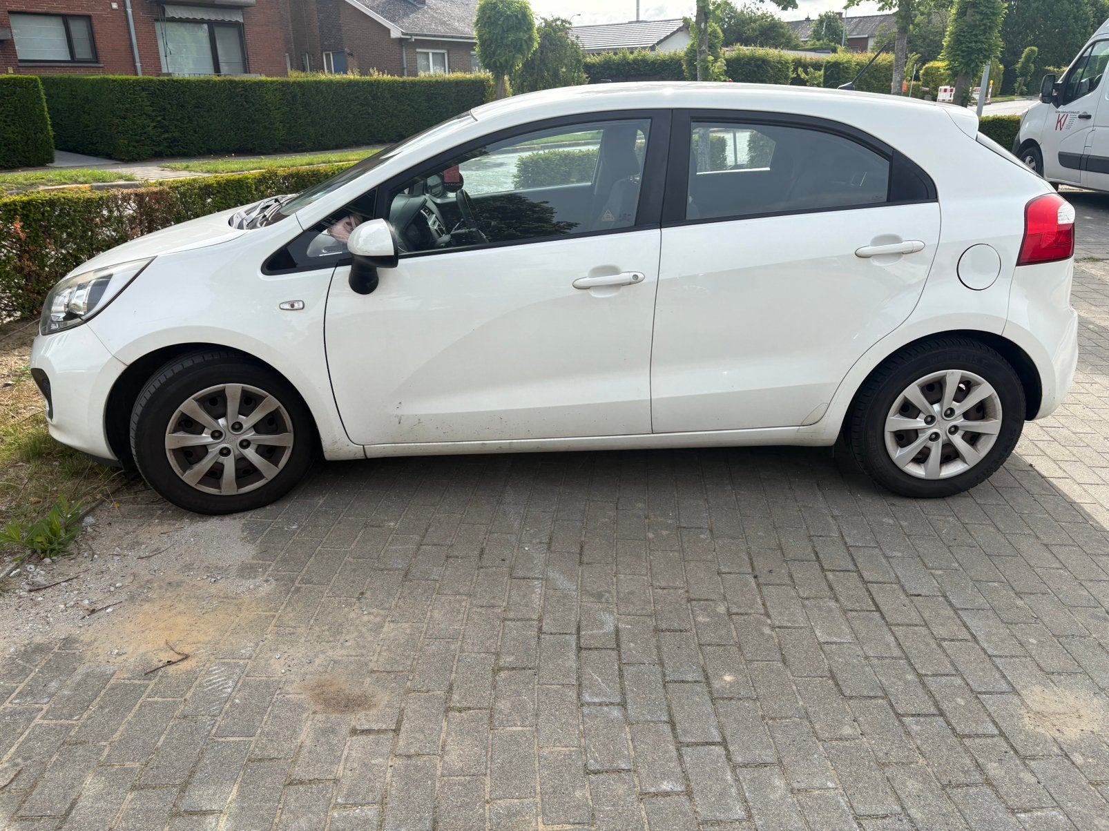 Kia rio, Voorwielaandrijving, Euro 5, Stof, Zwart