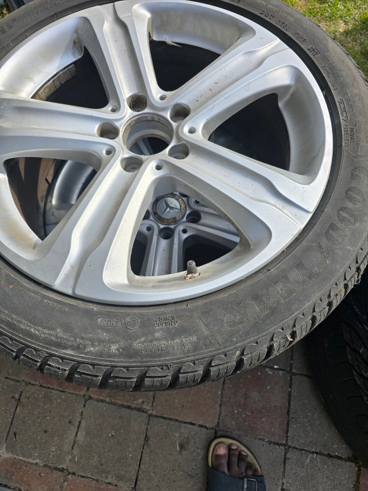 Jeux de jantes Mercedes classe E 200 en alu.