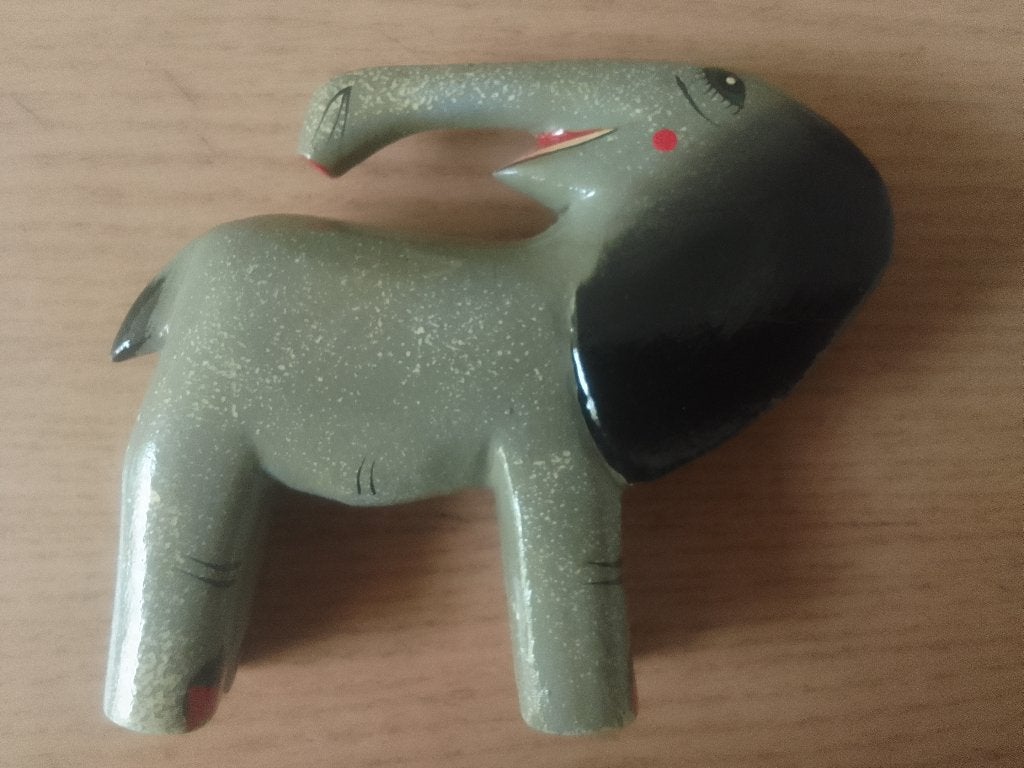 1 éléphant en bois H 12 cm, Antiquités & Art, Art | Sculptures & Bois, Envoi, Bois