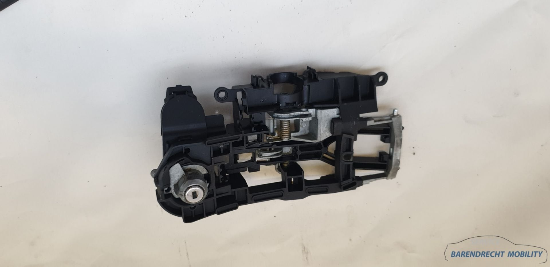 M canisme de poign e de porte F10 F11 BMW S rie 5 avant gauc, Petuelring 130
80788  Munich, DE, Info@bmw.de, Utilisé, Bayerische Motoren Werke AG