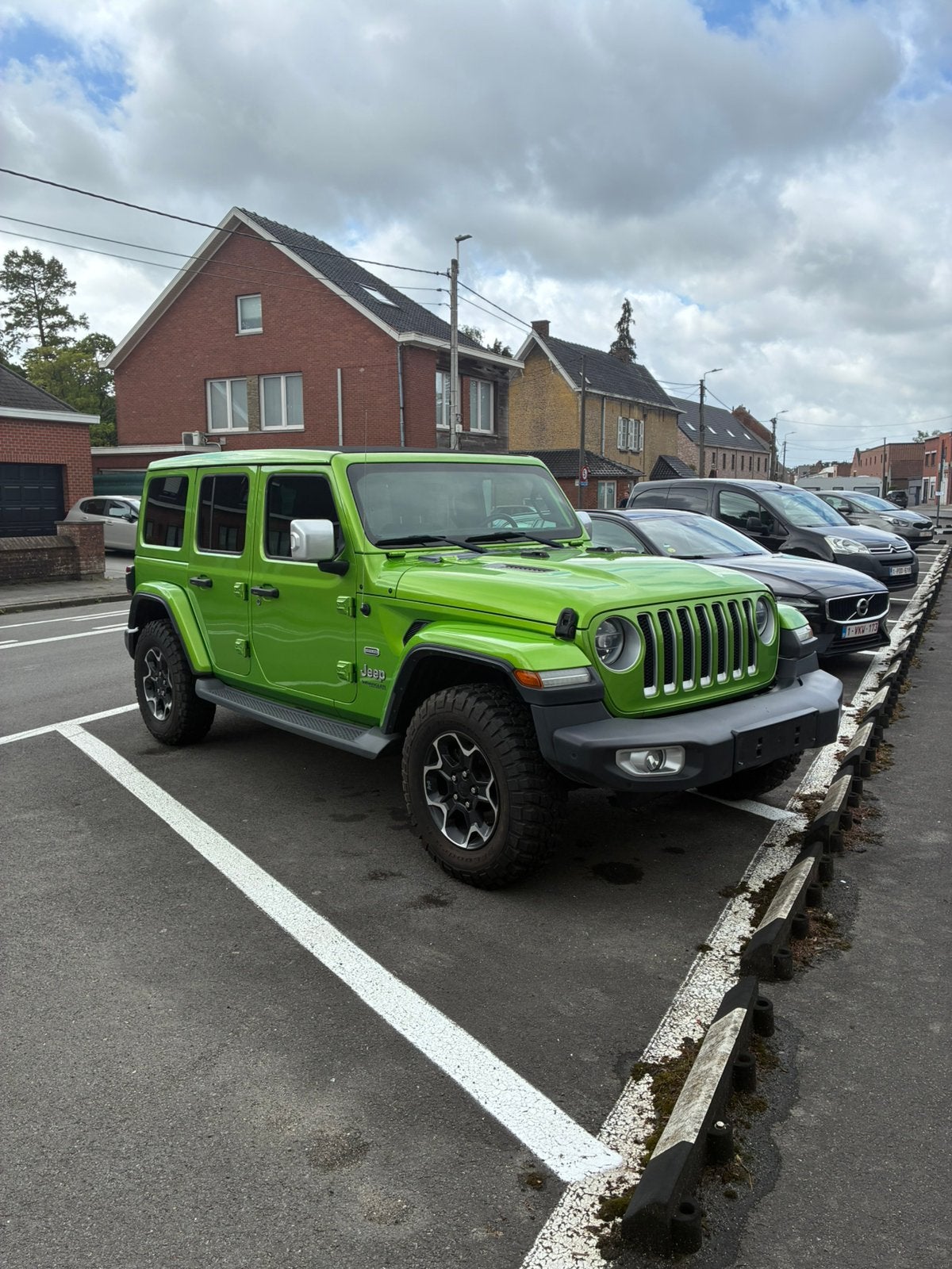 Jeep wrangler unlimited ,sky one-touch power top, Autos, Jeep, Cuir, Achat, Euro 6, Carnet d'entretien