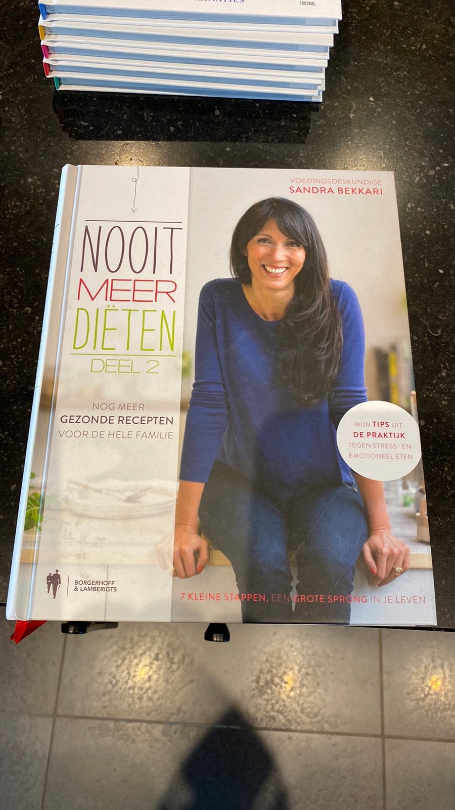 Kookboek sandra bekkari, Ophalen of Verzenden, Zo goed als nieuw