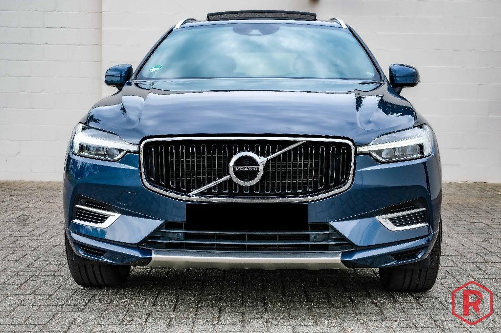 Volvo XC60 T8 AWD PHEV Pano, Auto's, Automaat, Dealer onderhouden, Blauw, Leder