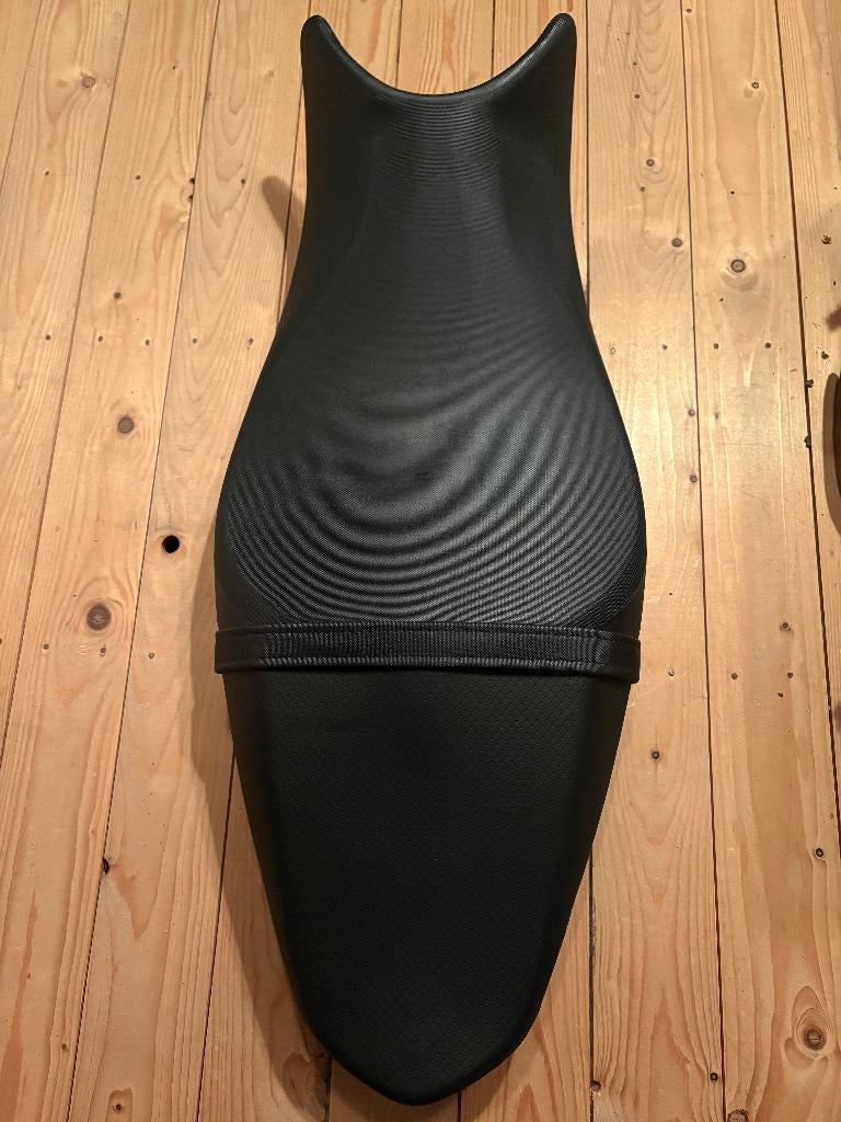 Zadel Suzuki SV650, Motoren, Ophalen, Nieuw