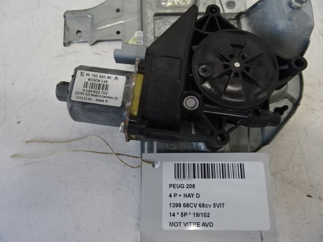 MOTEUR LEVE VITRE ELECTRIQUE AVANT DROIT (9674254380), Utilisé, Droite, Peugeot