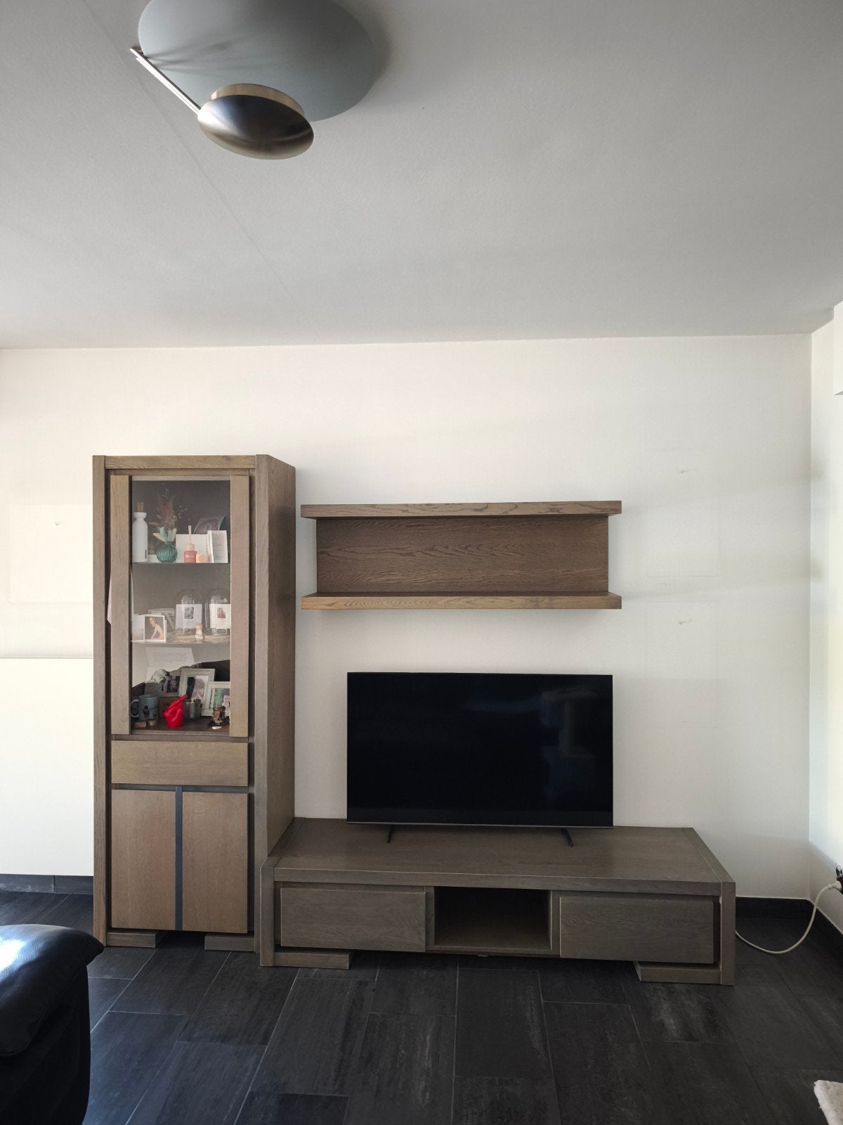 Karl Mintjens tv meubel, grijzig hout, Huis en Inrichting, Ophalen