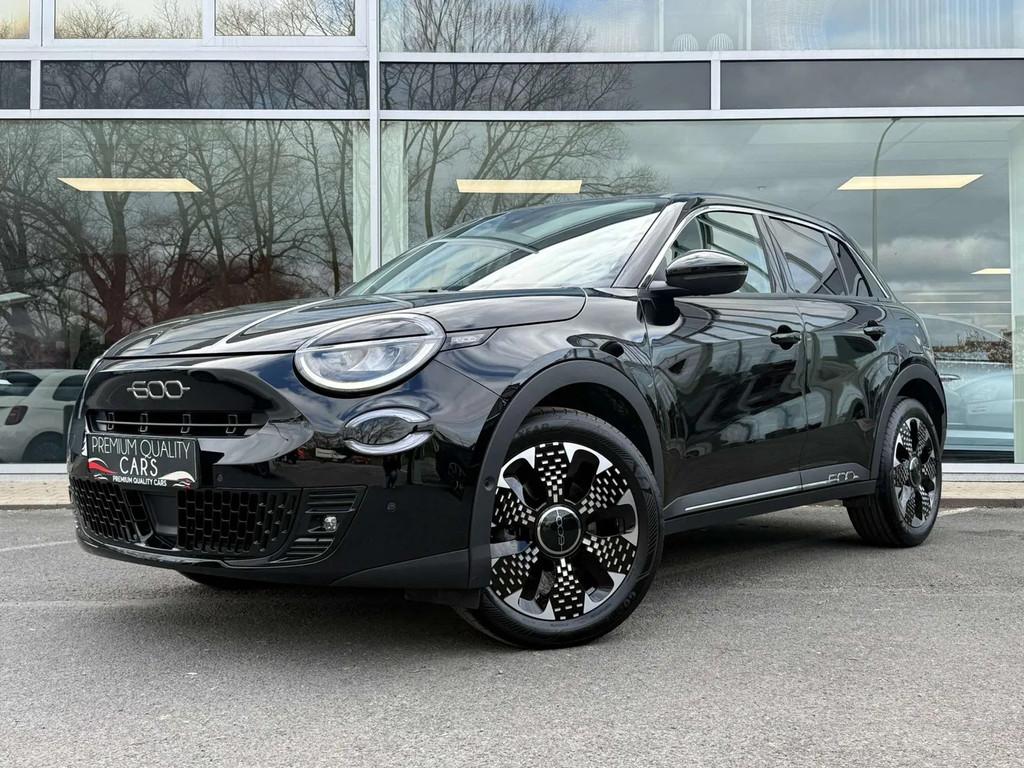 Fiat 600 Hybrid La Prima / ZETELVERWRM / KEYLESS / CARPLAY, Auto's, Automaat, Gebruikt, Beige, 1199 cc